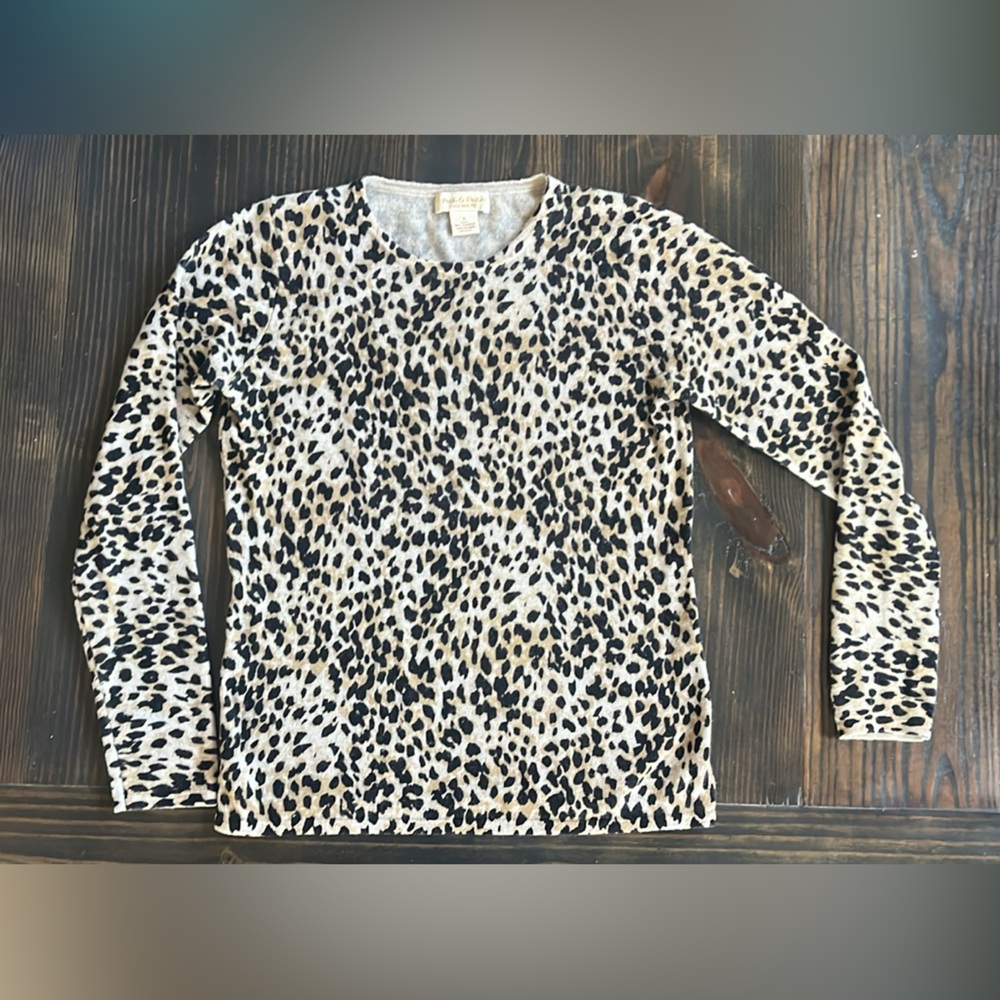Peck & Peck Black and Cream Leopard Cashmere Crewneck